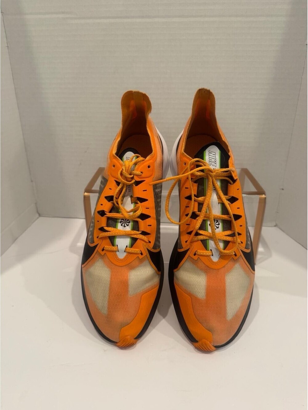 Nike Zoom Gravity — “Kumquat” Colorway